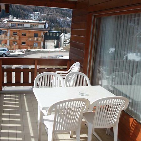 Appartement Dans Le Centre Thermal Les Sources Ovronnaz Exterior photo